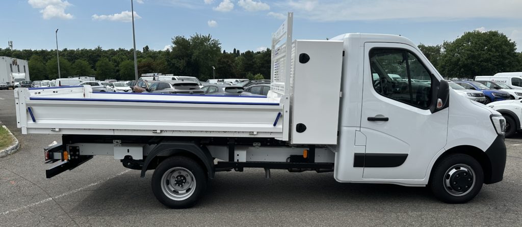 Leasing utilitaire camion benne accessible autoentrepreneur, société sans bilan jeune entreprise, avec FIMALOC Toulouse et Occitanie (Montpellier, Nîmes, Perpignan...)