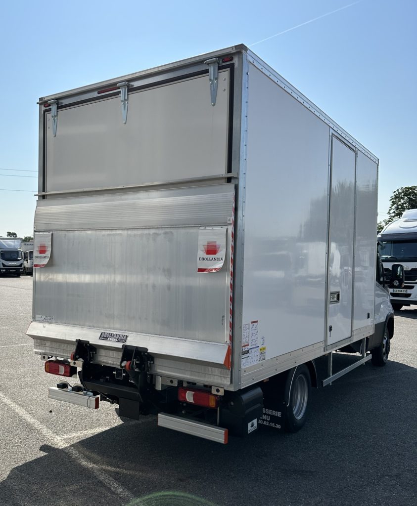 LEASING PROFESSIONNEL utilitaires, accessible auto entrepreneur, société sans bilan, jeune entreprise. OFFRE SOUS 48H !