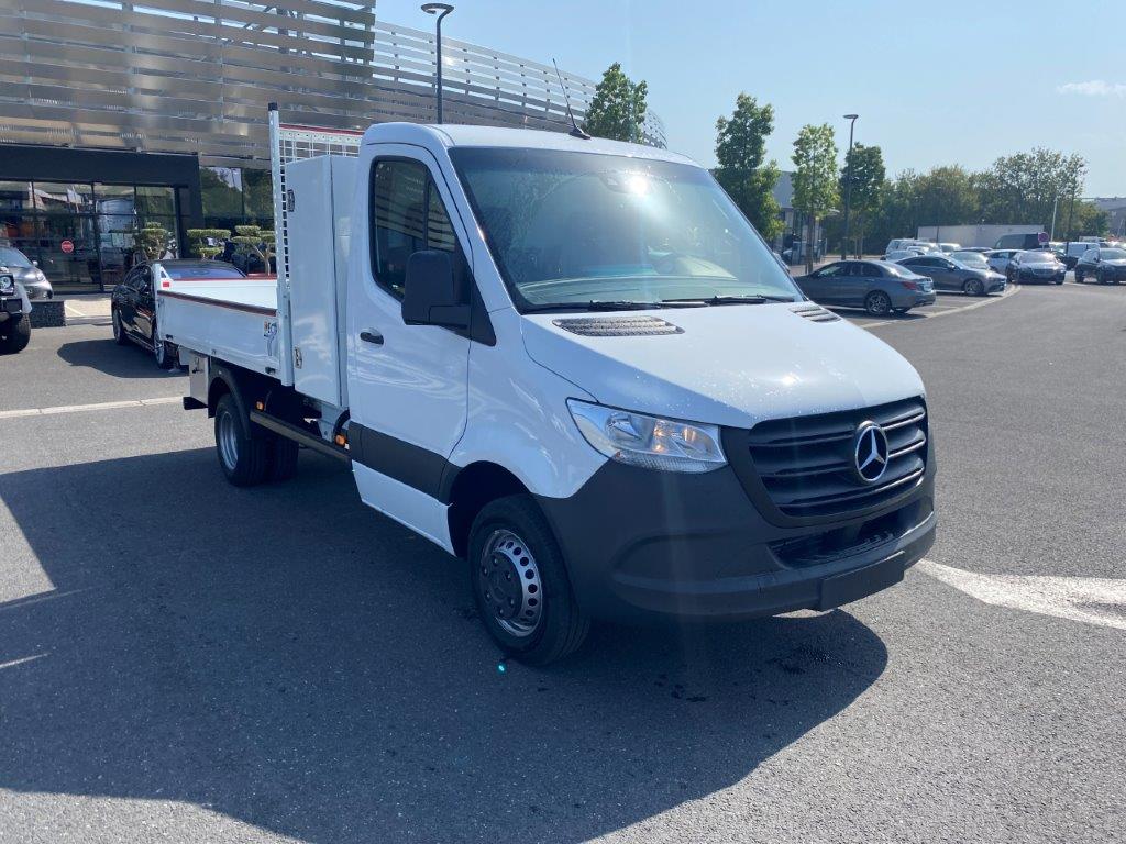 Leasing utilitaire camion benne Mercedes Sprinter: accessible autoentrepreneur, société sans bilan jeune entreprise, avec FIMALOC