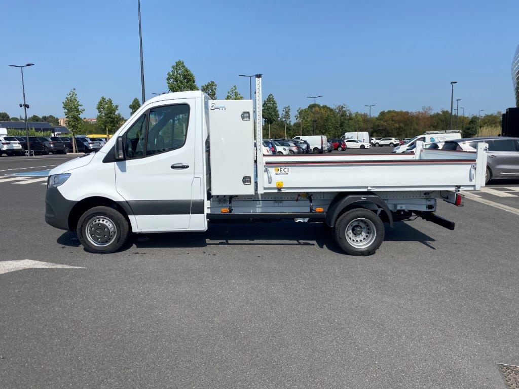 Leasing utilitaire camion benne Mercedes Sprinter: accessible autoentrepreneur, société sans bilan jeune entreprise, avec FIMALOC