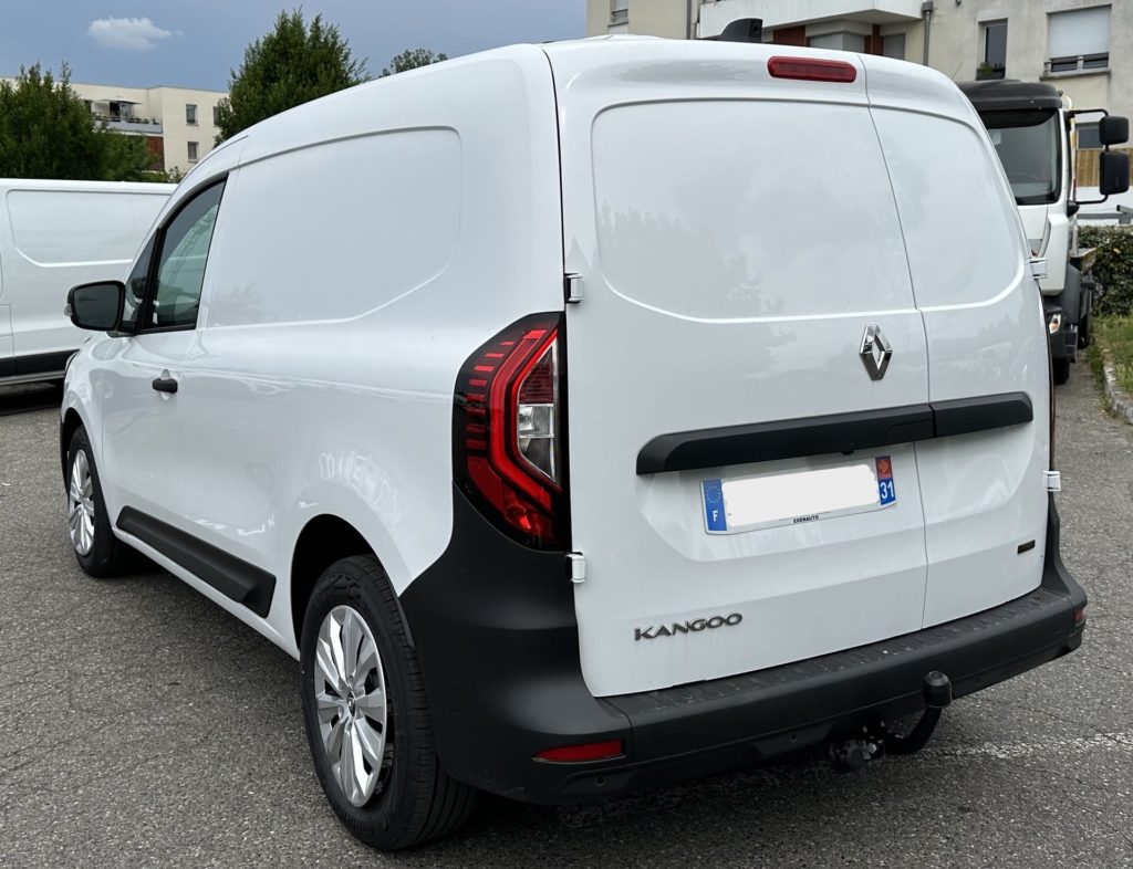 Leasing auto professionnel Renault Symbioz accessible auto entrepreneur, société sans bilan jeune entreprise avec FIMALOC