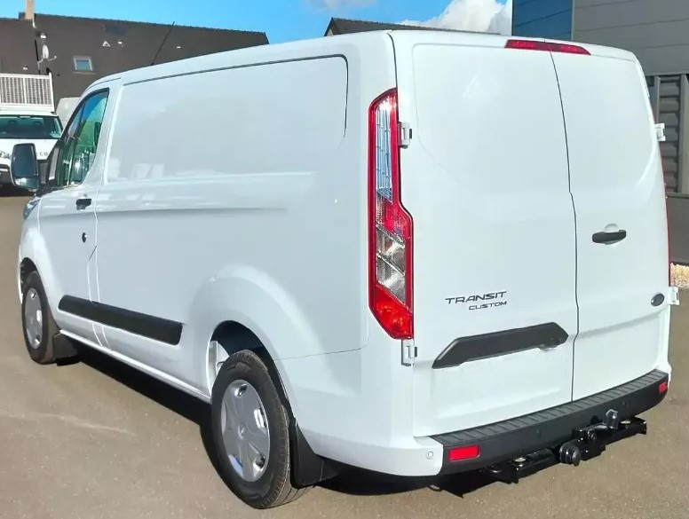 LEASING UTILITAIRE PROFESSIONNEL Ford Transit véhicule utilitaire, voiture de tourisme, voiture de société. Accessible autoentrepreneur, société sans bilan jeune entreprise, avec FIMALOC TOULOUSE OCCITANIE (Montpellier Nîmes Perpignan...)