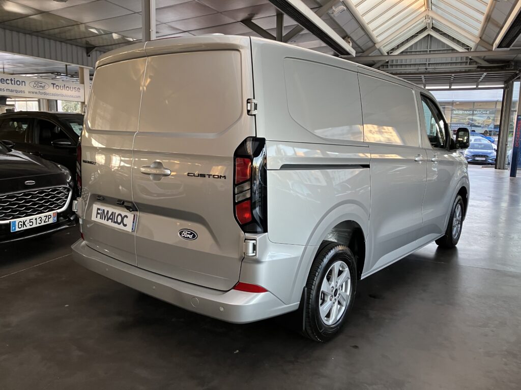 Leasing utilitaire professionnel Fourgon FORD TRANSIT CUSTOM accessible auto entrepreneurs et sociétés sans bilan FIMALOC à Toulouse et Occitanie