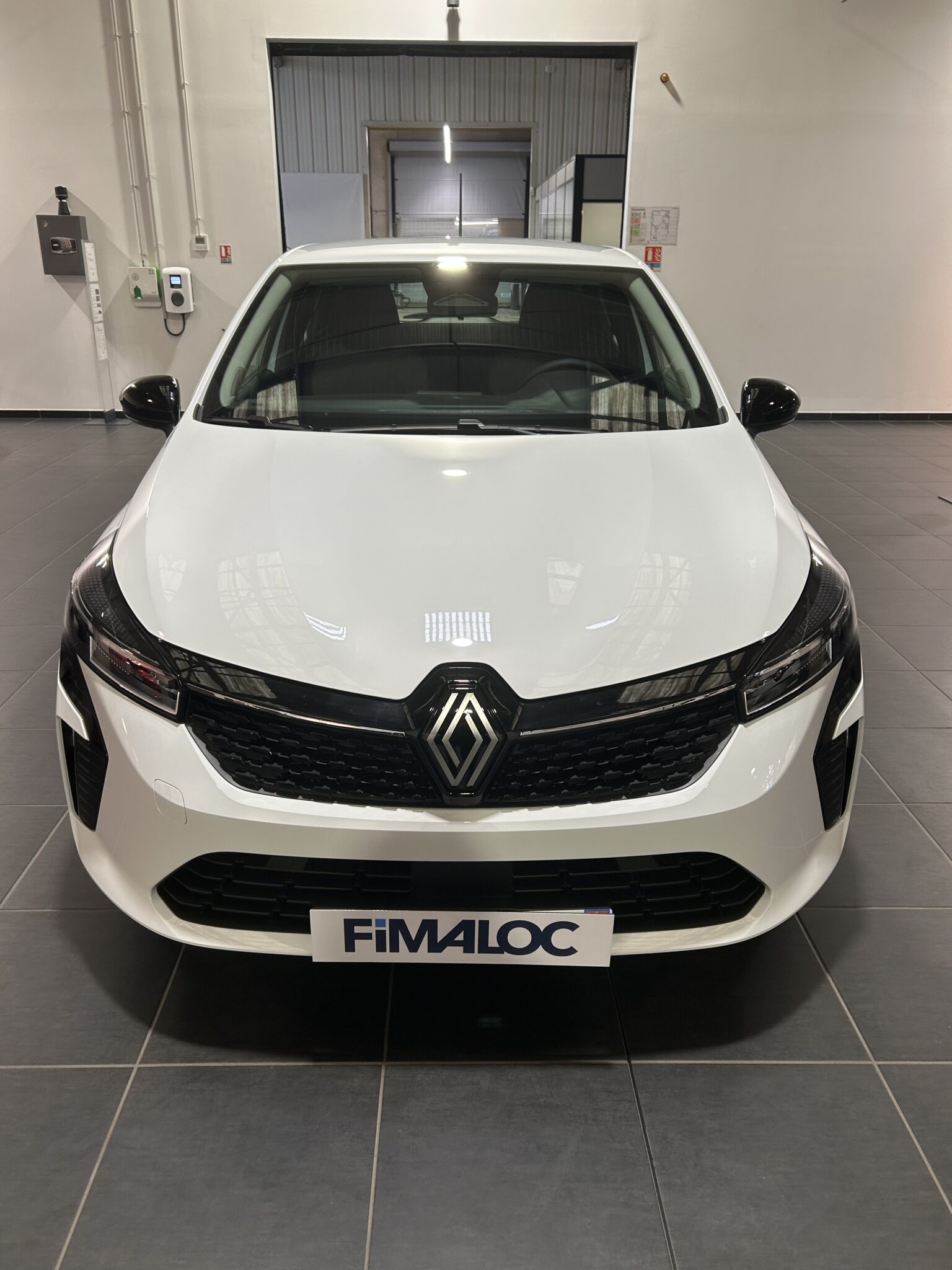 Leasing voiture professionnel Renaut Clio 5 accessible auto entrepreneur, société sans bilan, jeune entreprise avec FIMALOC à Toulouse et en Occitanie