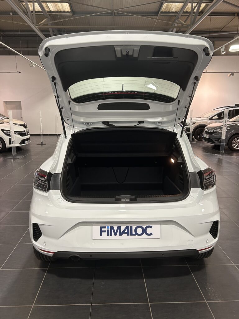 Leasing voiture professionnel Renaut Clio 5 accessible auto entrepreneur, société sans bilan, jeune entreprise avec FIMALOC à Toulouse et en Occitanie