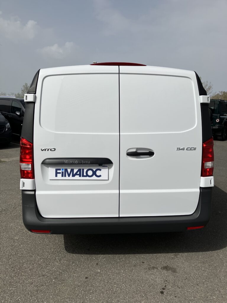Leasing utilitaire fourgon Mercedes-Benz Vito accessible auto entrepreneur, société sans bilan, jeune entreprise avec FIMALOC