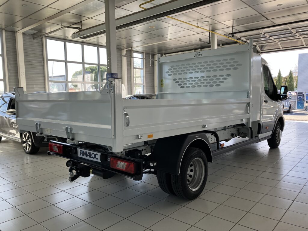 Leasing utilitaire professionnel Ford Transit benne auto entrepreneurs et sociétés sans bilan FIMALOC à Toulouse et Occitanie - Montpellier Nîmes Perpignan....