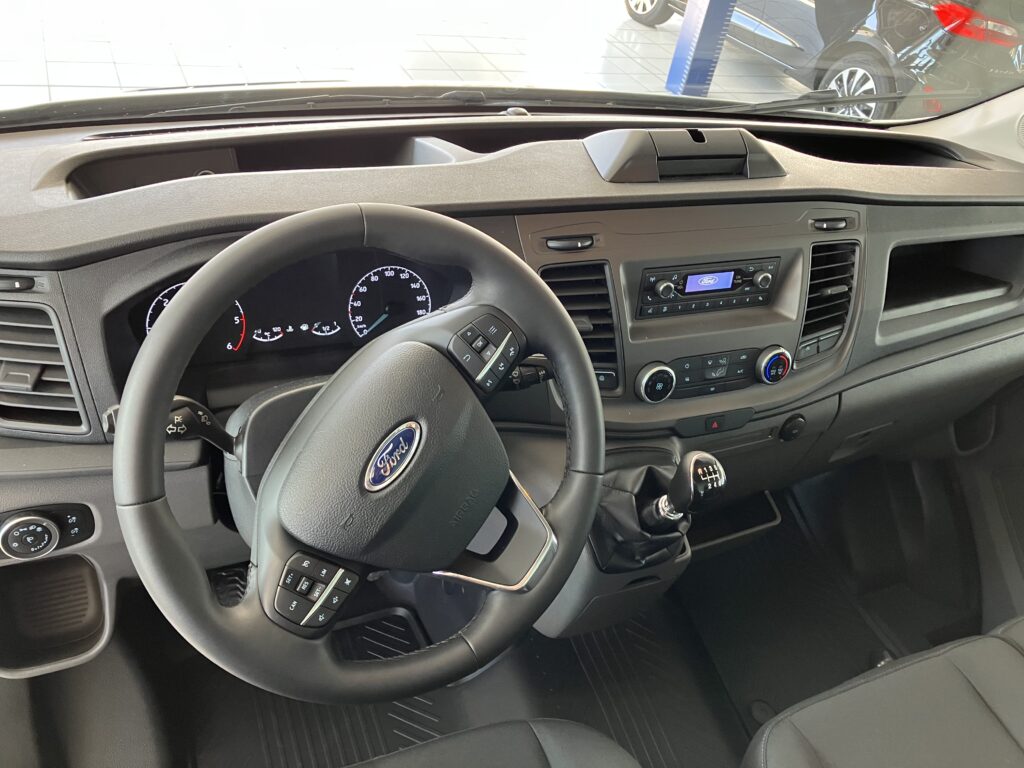 Leasing utilitaire professionnel Ford Transit benne auto entrepreneurs et sociétés sans bilan FIMALOC à Toulouse et Occitanie - Montpellier Nîmes Perpignan....