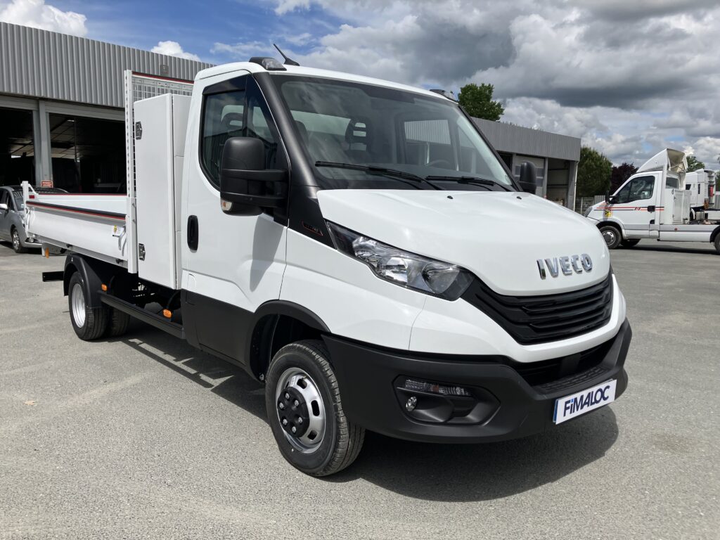 IVECO CAMION BENNE COFFRE
