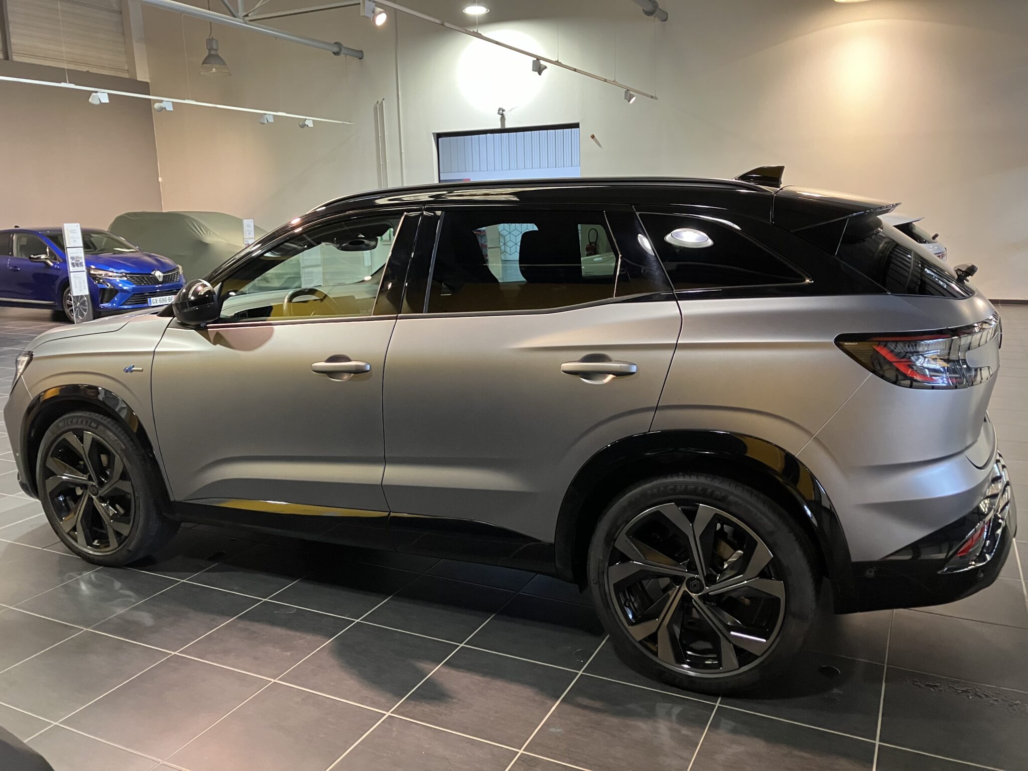 Leasing voiture professionnel Renault Austral Mild Hybrid accessible auto entrepreneur, société sans bilan, jeune entreprise avec FIMALOC Toulouse et  Occitanie (Montpellier, Nîmes, Perpignan...)