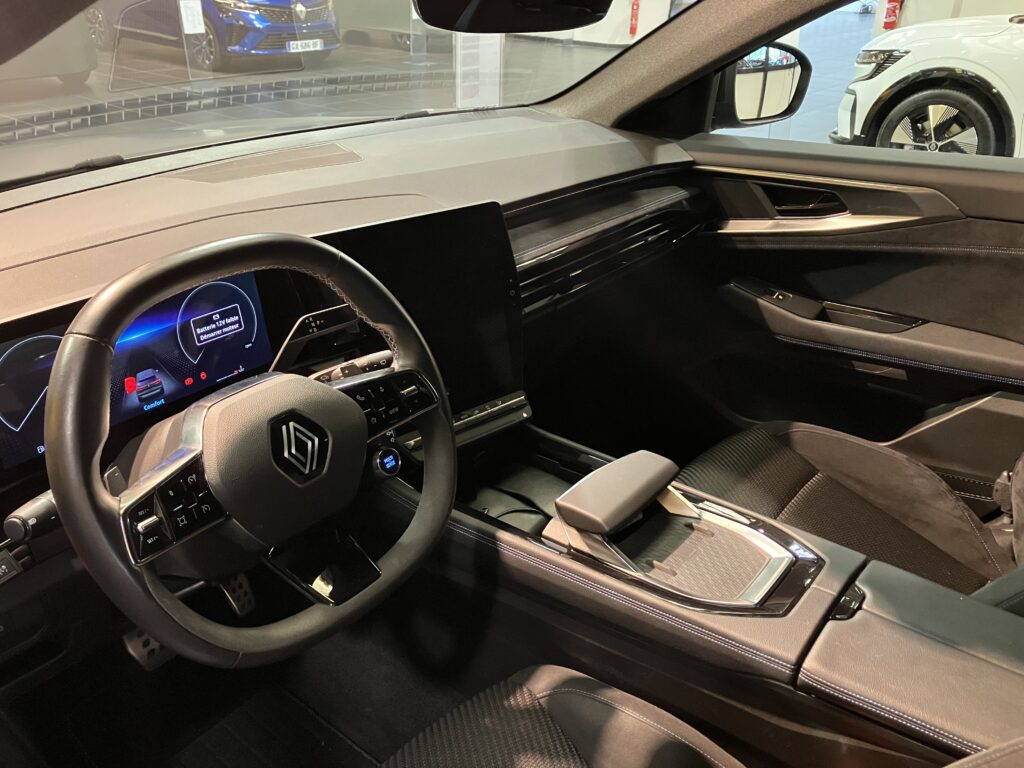 Leasing voiture professionnel Renault Austral Mild Hybrid accessible auto entrepreneur, société sans bilan, jeune entreprise avec FIMALOC Toulouse et  Occitanie (Montpellier, Nîmes, Perpignan...)