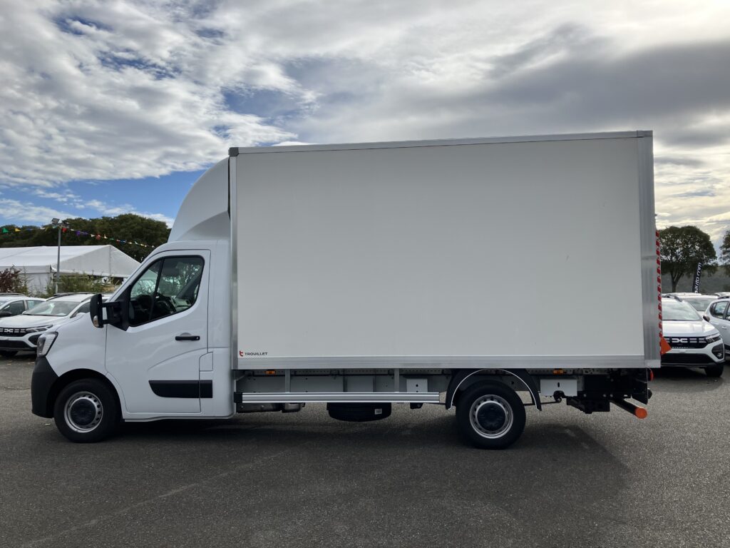 Leasing utilitaire Fourgon Grand volume Renaut Master , accessible auto entrepreneur, société sans bilan, jeune entreprise, avec FIMALOC Toulouse et Occitanie