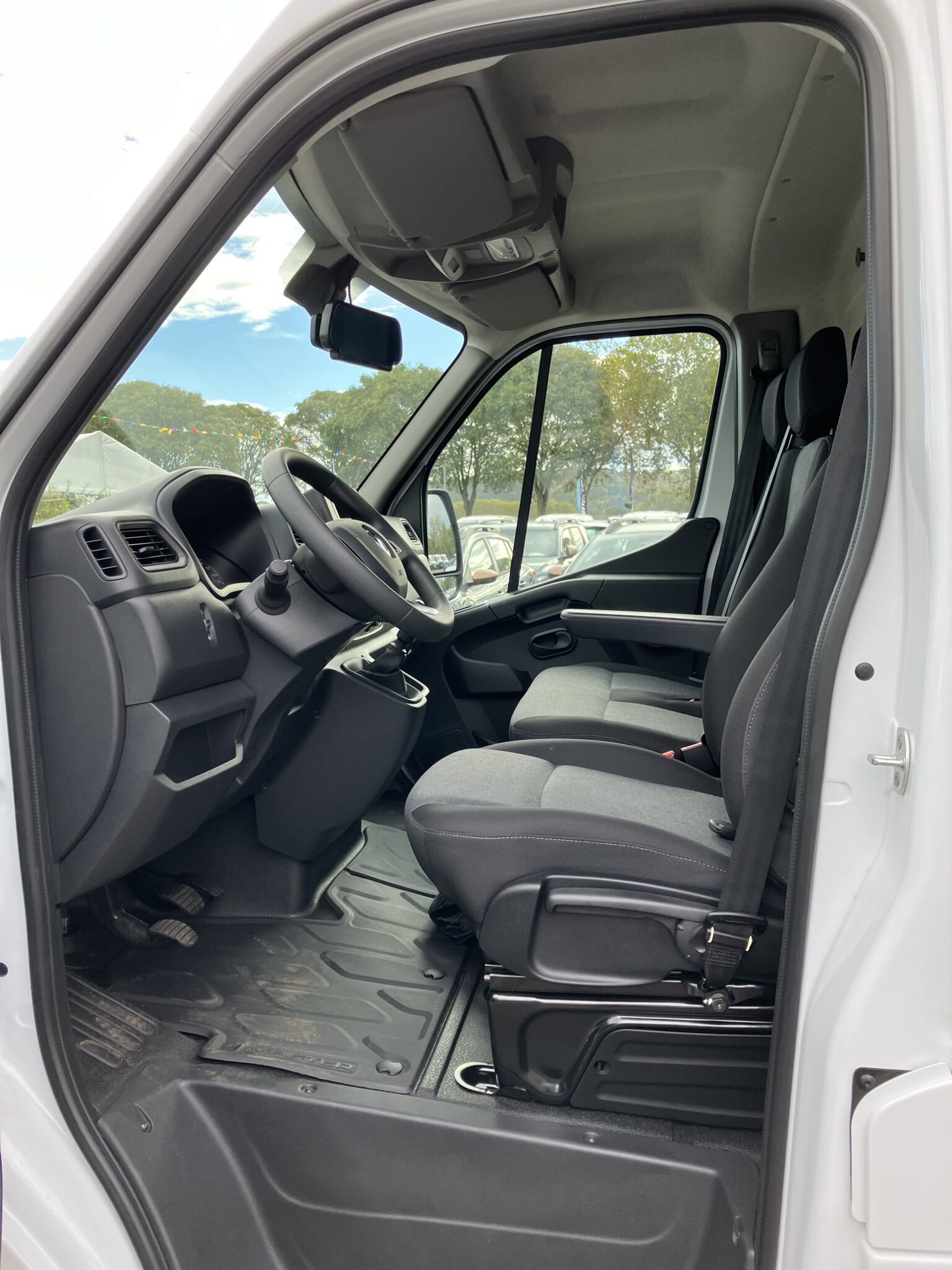 Leasing utilitaire Fourgon Grand volume Renaut Master , accessible auto entrepreneur, société sans bilan, jeune entreprise, avec FIMALOC Toulouse et Occitanie