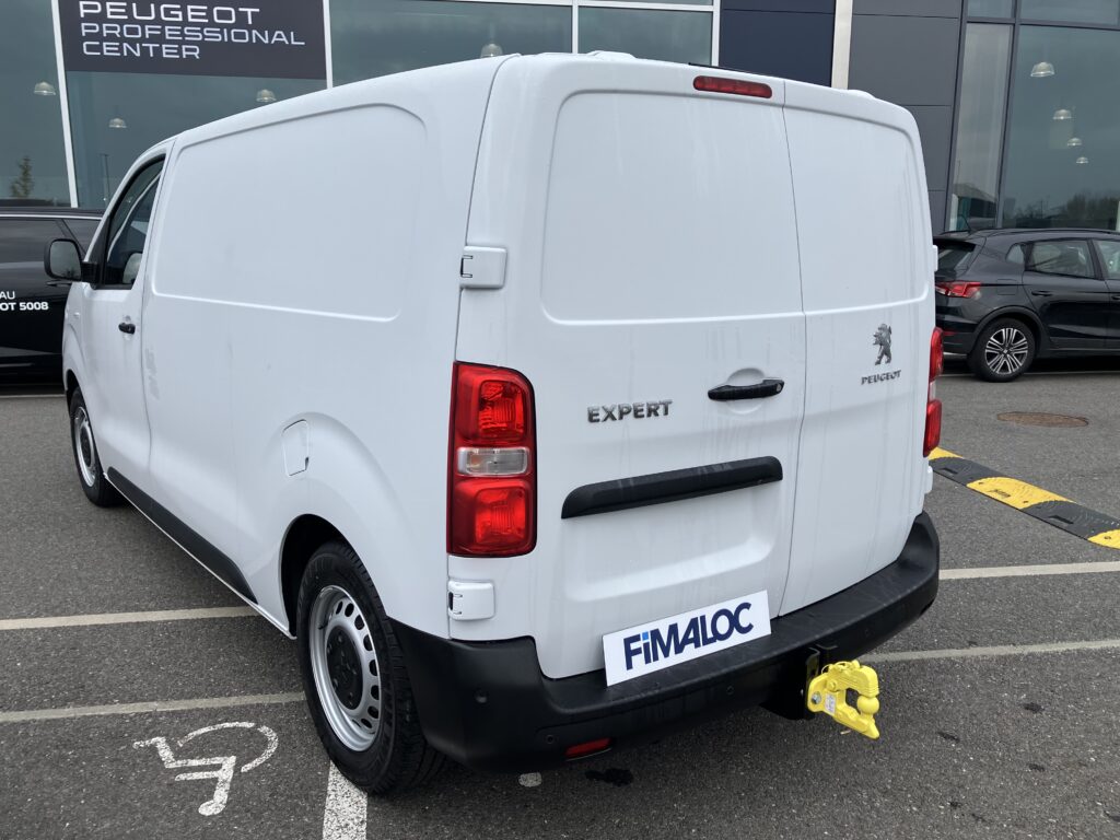 Leasing utilitaire fourgon Peugeot Expert taille M accessible auto entrepreneur, société sans bilan, jeune entreprise avec FIMALOC
