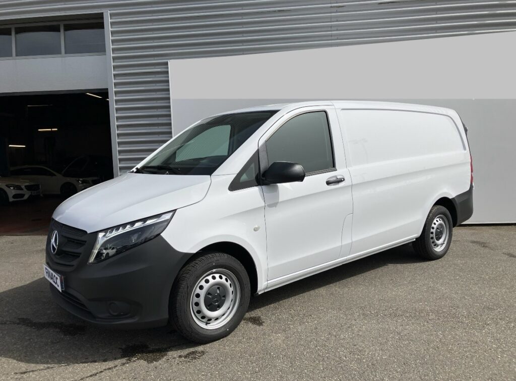 Leasing utilitaire fourgon Mercedes-Benz Vito accessible auto entrepreneur, société sans bilan, jeune entreprise avec FIMALOC