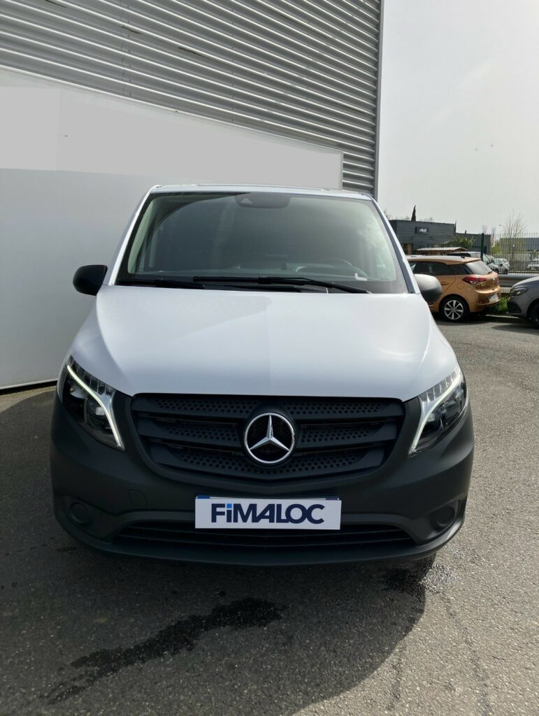 Leasing utilitaire fourgon Mercedes-Benz Vito accessible auto entrepreneur, société sans bilan, jeune entreprise avec FIMALOC