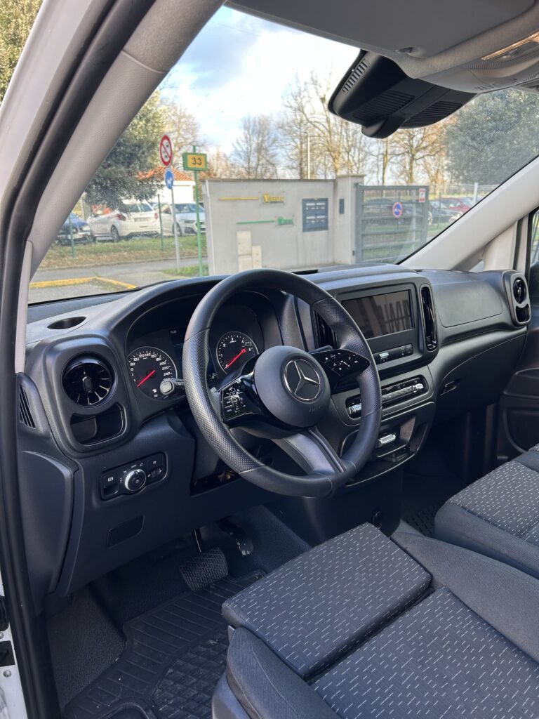 Leasing utilitaire professionnel MERCEDES VITO accessible auto entrepreneur, société sans bilan jeune entreprise avec FIMALOC TOULOUSE OCCITANIE