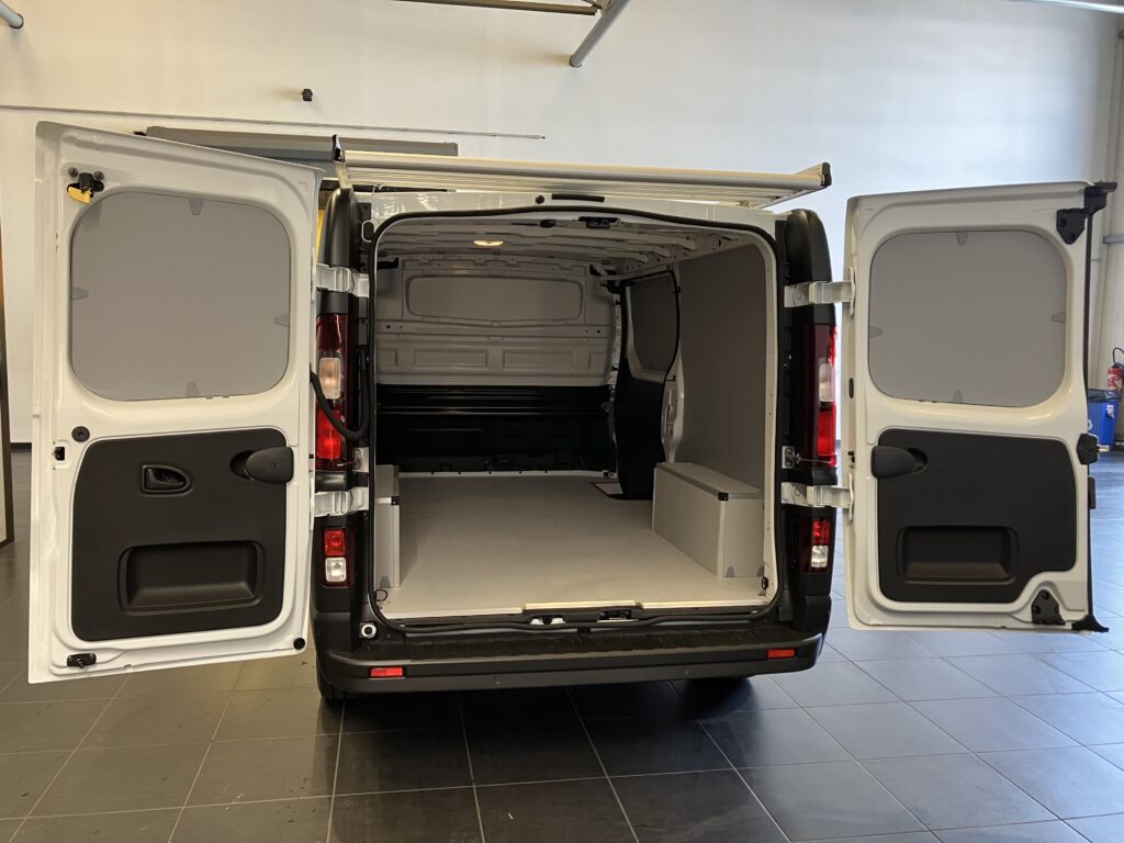Leasing utilitaire professionnel Renault TRAFIC accessible auto entrepreneur, société sans bilan jeune entreprise avec FIMALOC Toulouse et Occitanie (Montpellier, Nîmes, Perpignan...)