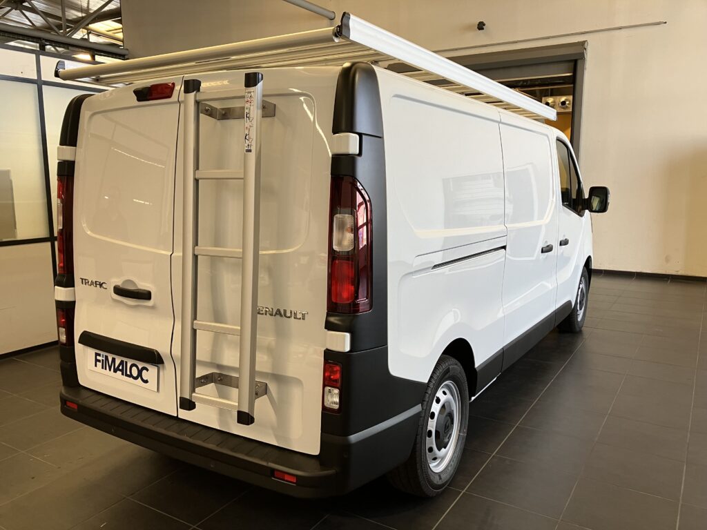 Leasing utilitaire professionnel Renault TRAFIC accessible auto entrepreneur, société sans bilan jeune entreprise avec FIMALOC Toulouse et Occitanie (Montpellier, Nîmes, Perpignan...)