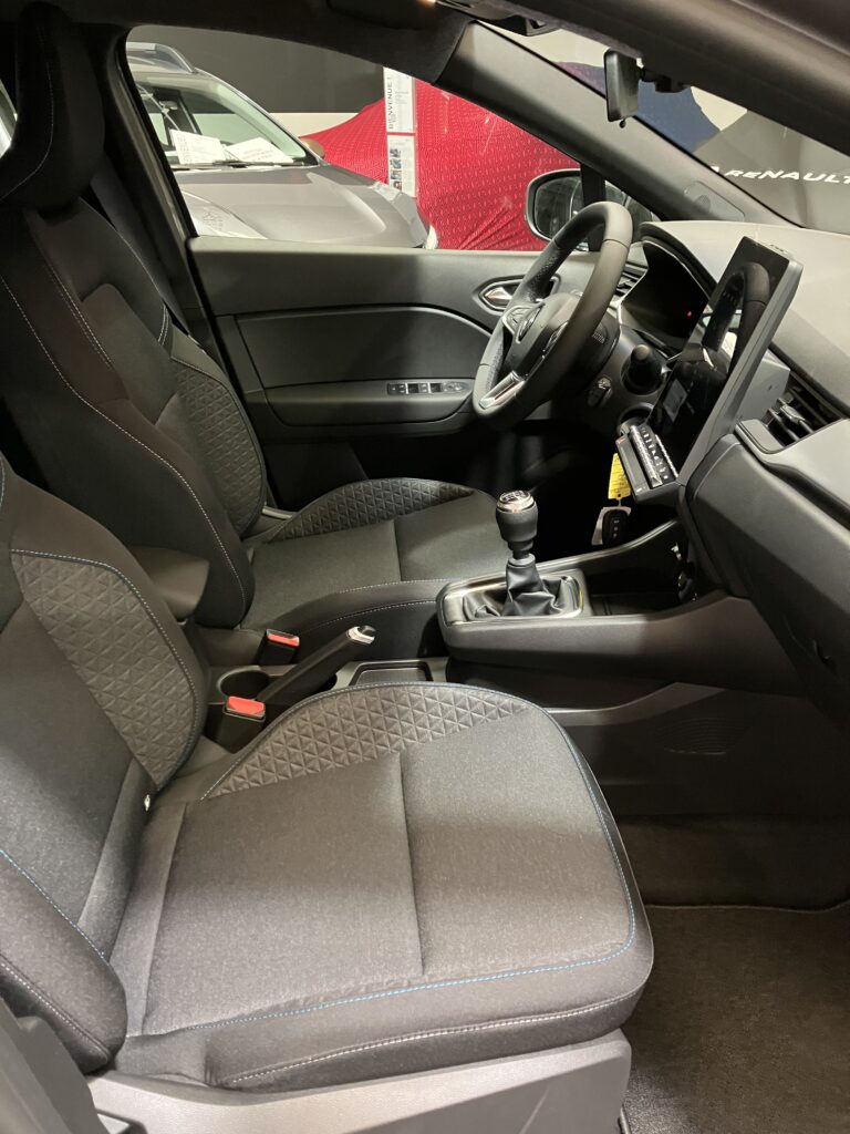 Leasing auto professionnel Renault Captur accessible auto entrepreneur, société sans bilan jeune entreprise avec FIMALOC Toulouse Occitanie