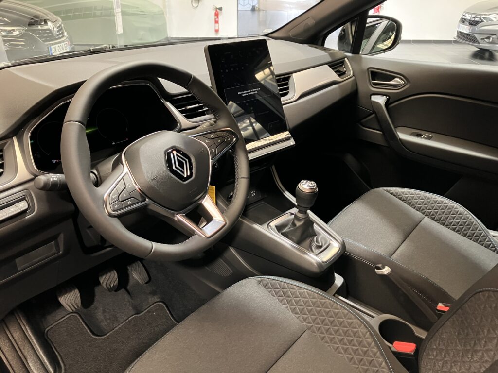 Leasing auto professionnel Renault Captur accessible auto entrepreneur, société sans bilan jeune entreprise avec FIMALOC Toulouse Occitanie