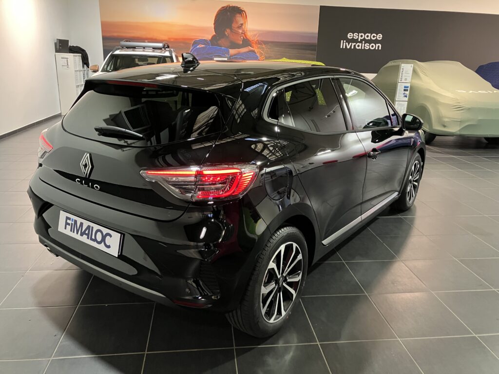 Leasing voiture professionnel Renault Clio accessible auto entrepreneur, société sans bilan jeune entreprise avec FIMALOC Toulouse Occitanie