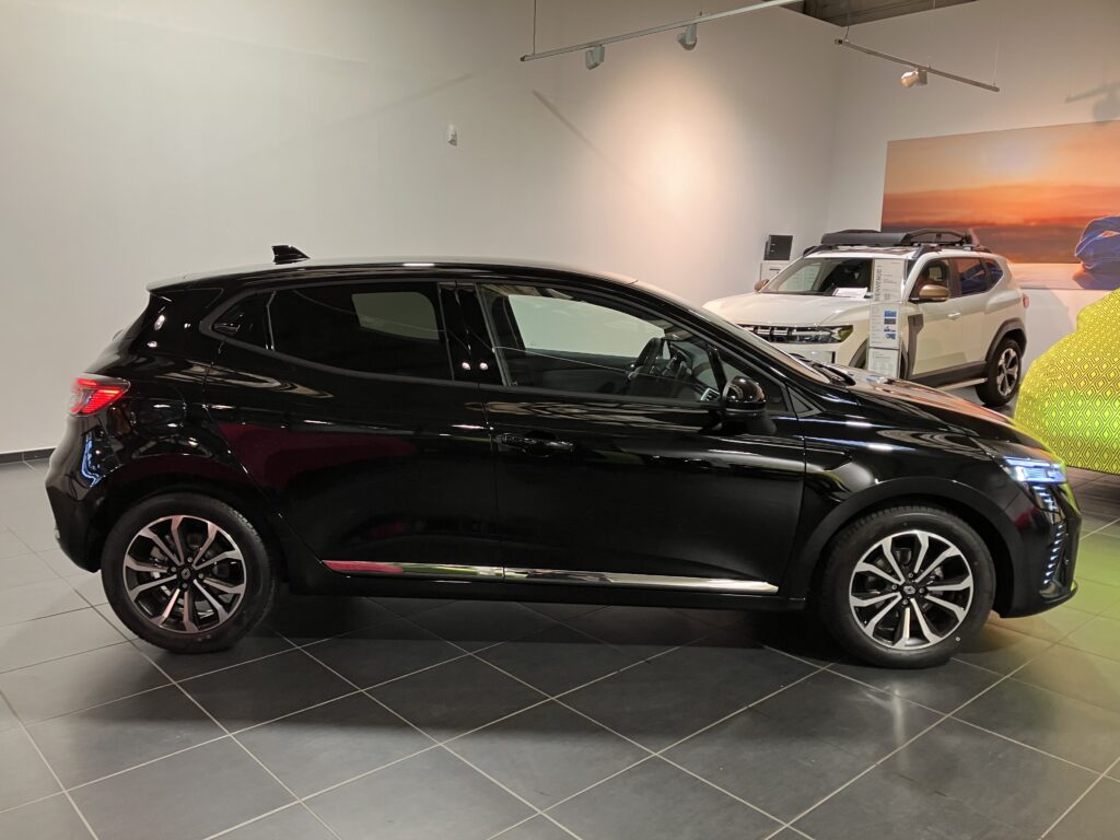 Leasing voiture professionnel Renault Clio accessible auto entrepreneur, société sans bilan jeune entreprise avec FIMALOC Toulouse Occitanie