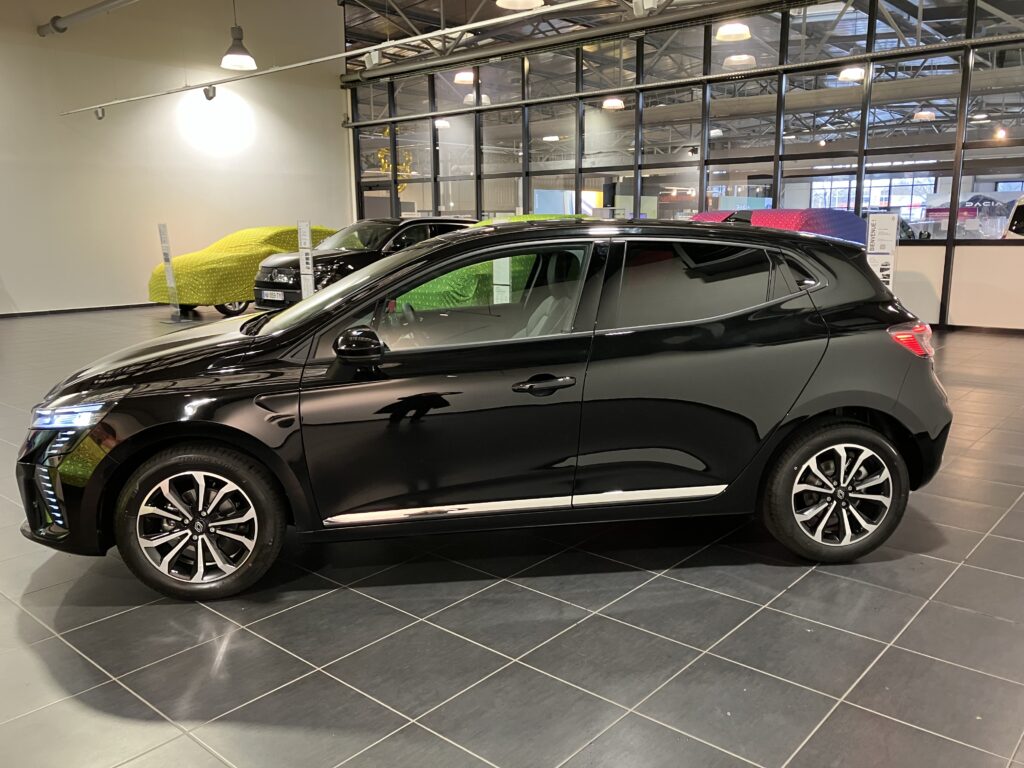 Leasing voiture professionnel Renault Clio accessible auto entrepreneur, société sans bilan jeune entreprise avec FIMALOC Toulouse Occitanie