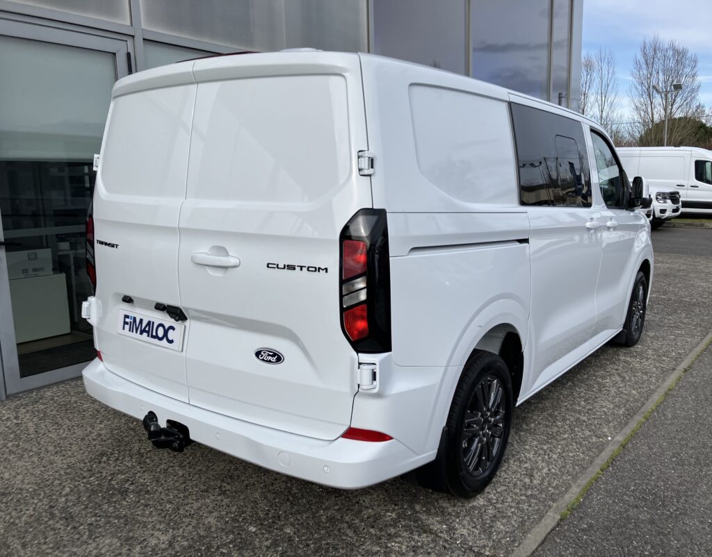Leasing utilitaire professionnel FORD CUSTOM RENAULT TRAFIC accessible auto entrepreneur, société sans bilan jeune entreprise avec FIMALOC à Toulouse et en Occitanie