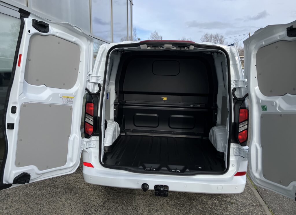 Leasing utilitaire professionnel FORD CUSTOM RENAULT TRAFIC accessible auto entrepreneur, société sans bilan jeune entreprise avec FIMALOC à Toulouse et en Occitanie