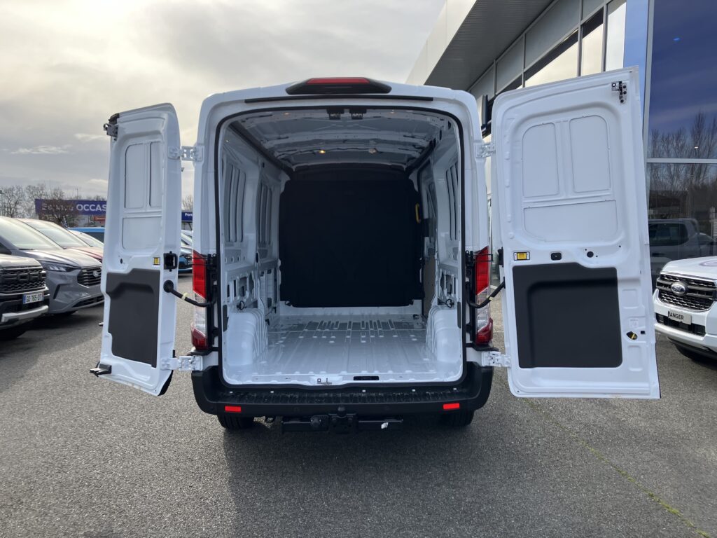 Leasing utilitaire professionnel fourgon Ford Transit  accessible auto entrepreneur, société sans bilan jeune entreprise avec FIMALOC Toulouse et Occitanie