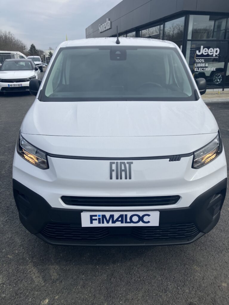 Leasing utilitaire pour professionnel Fiat Doblo accessible auto entrepreneur, société sans bilan jeune entreprise avec FIMALOC à Toulouse et en Occitanie