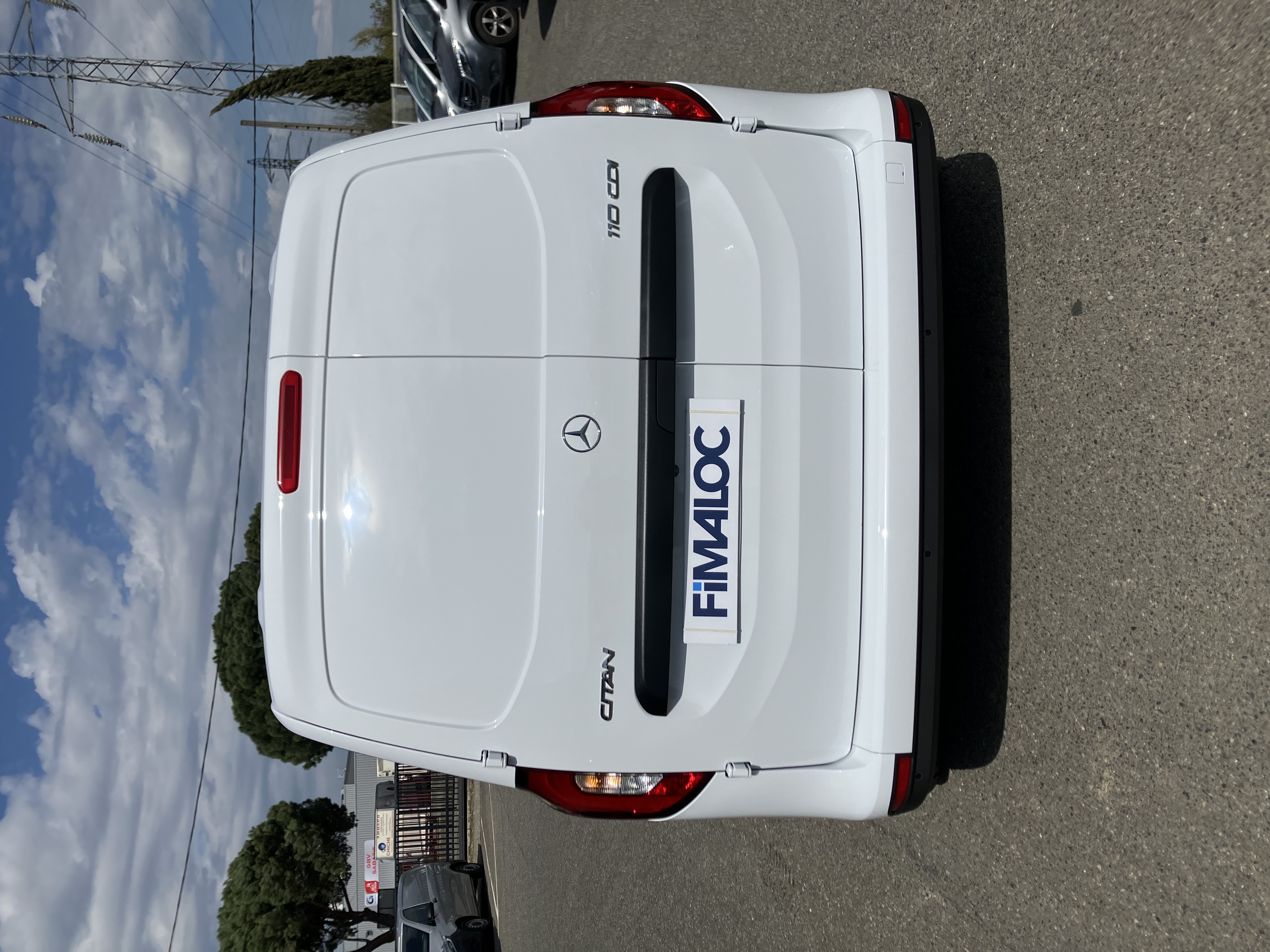 Leasing professionnel véhicule utilitaire, tourisme, société. Accessible autoentrepreneur, société sans bilan jeune entreprise, avec FIMALOC