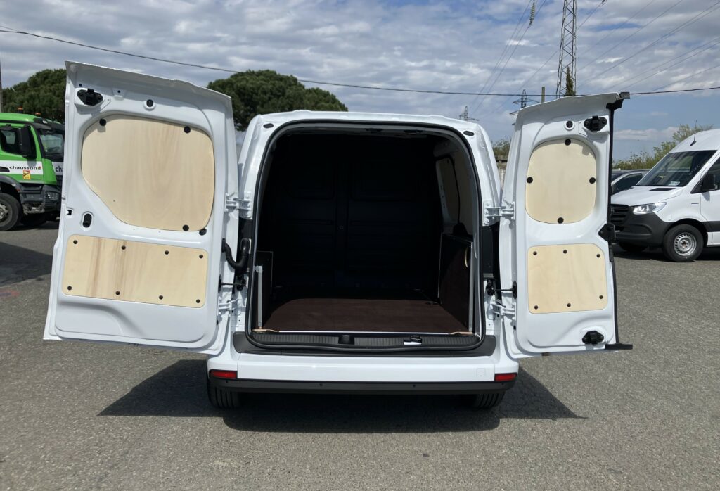 Leasing professionnel véhicule utilitaire, tourisme, société. Accessible autoentrepreneur, société sans bilan jeune entreprise, avec FIMALOC