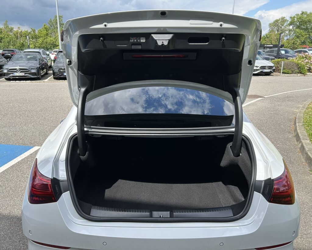 Leasing voiture professionnel: Mercedes occasion accessible autoentrepreneur, société sans bilan jeune entreprise, avec FIMALOC TOULOUSE OCCITANIE (Montpellier Nîmes Perpignan...)