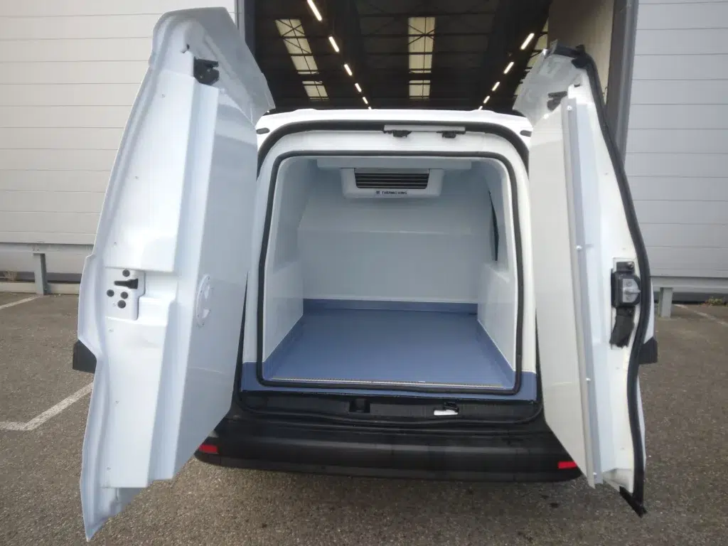 Renault Kangoo Van utilitaire frigorifique – fourgon réfrigéré en leasing professionnel avec FIMALOC occitanie à Toulouse, Montpellier, Nîmes, Perpignan - intérieur