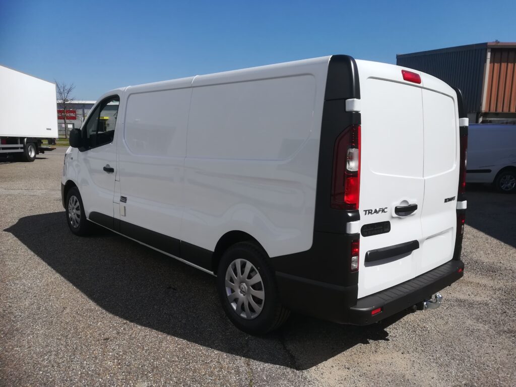 location camion frigorifique Renault trafic Sprinter – fourgon réfrigéré en leasing professionnel avec FIMALOC occitanie à Toulouse, Montpellier, Nîmes, Perpignan - côté gauche